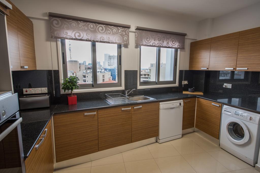 Skylight Megaron Apartamento Larnaca Exterior foto