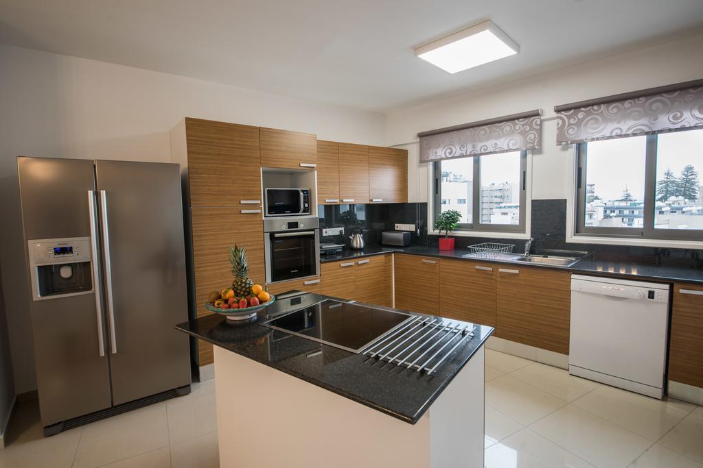 Skylight Megaron Apartamento Larnaca Exterior foto